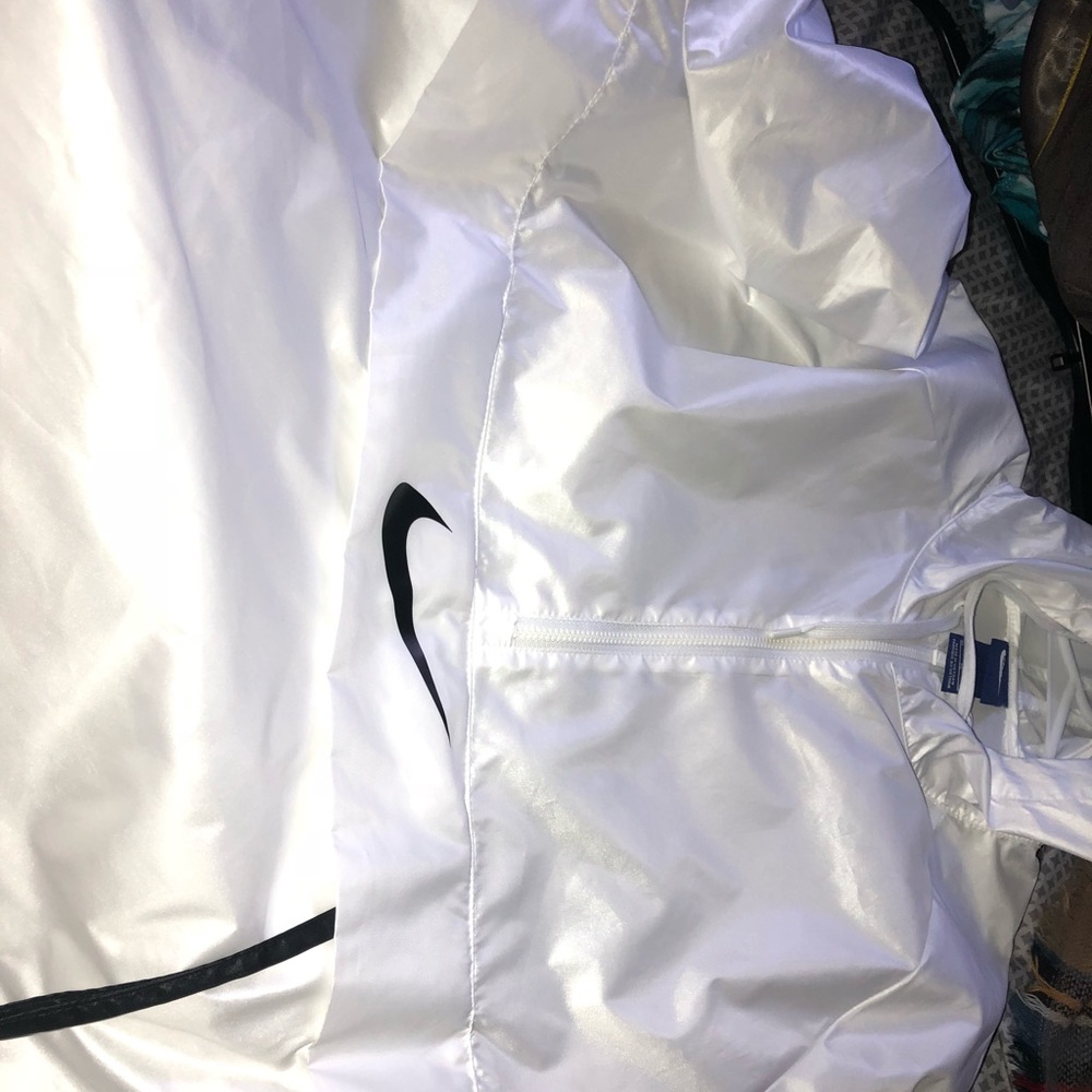 NIKE WINDBREAKER